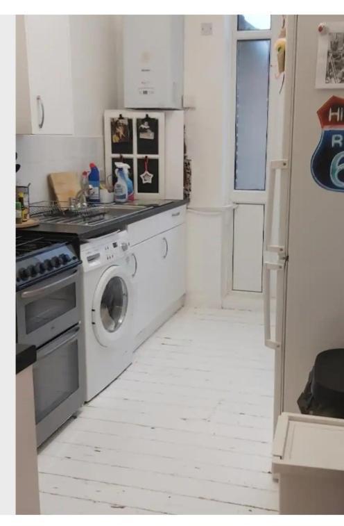 Centrel To London Single Bed Room Quiet Home With Host And Breakfast Extérieur photo