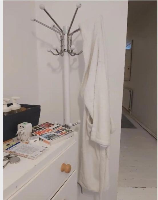 Centrel To London Single Bed Room Quiet Home With Host And Breakfast Extérieur photo
